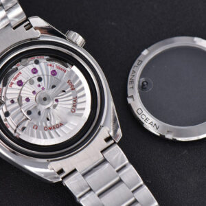 Planet Ocean 600m GMT 43.5mm VSF Black Dial Orange Marker SS Bracelet A8906 - Image 7