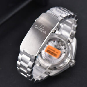 Planet Ocean 600m 43.5mm VSF Black Dial SS Bracelet A8906 - Image 2