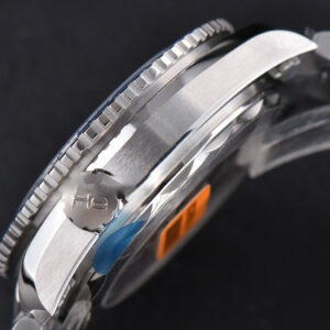 Planet Ocean 600m 43.5mm VSF Blue Dial SS Bracelet A8906 - Image 11