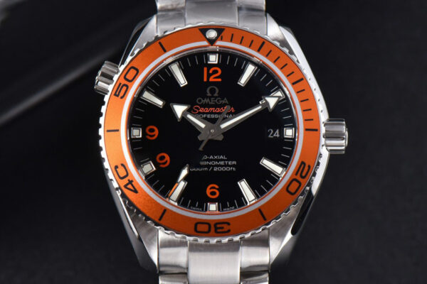 Planet Ocean 600m 42mm VSF Black Dial Orange Bezel SS Bracelet A8500