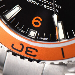 Planet Ocean 600m 42mm VSF Black Dial Orange Bezel SS Bracelet A8500 - Image 5