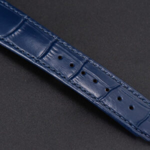 Tank Must Large 33.7×25.5mm K11F Blue Dial Blue Leather Strap Quartz - Image 21