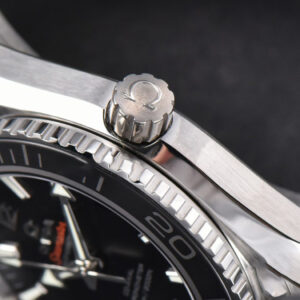 Planet Ocean 600m 42mm VSF Black Dial SS Bracelet A8500 - Image 8