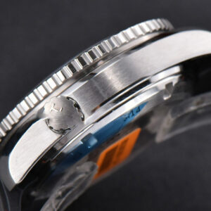 Planet Ocean 600m 42mm VSF Black Dial Orange Marker Rubber Strap A8500 - Image 13