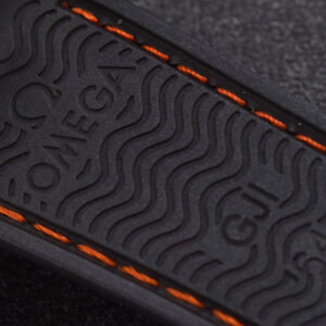 Planet Ocean 600m 42mm VSF Black Dial Orange Marker Rubber Strap A8500 - Image 21