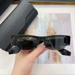 Alexander McQUEEN (AM0404S)