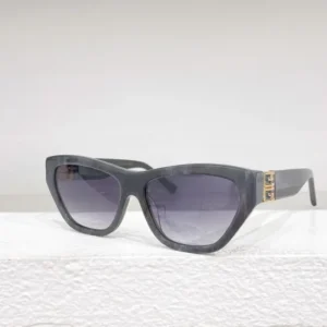 GIVENCHY (GV40045I)