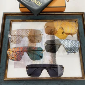 FENDI (FE 4121US) - Image 4