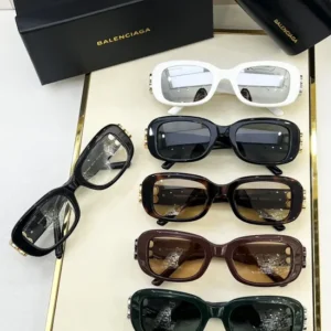 BALENCIAGA (BB0310SK) - Image 4