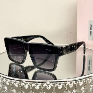 MIU MIU (MU 93AV) - Image 5