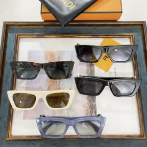 FENDI (FD40219) - Image 3
