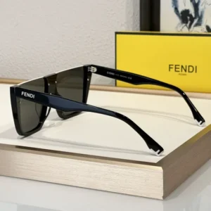 FendI (FE40136I) - Image 2