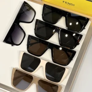 FendI (FE40136I) - Image 3