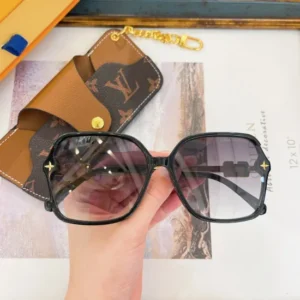 LOUIS VUITTON (Z0238)