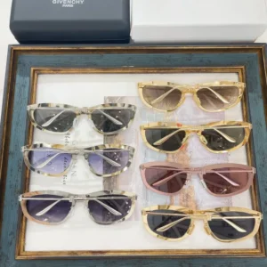 GIVENCHY (GV7208/S) - Image 2