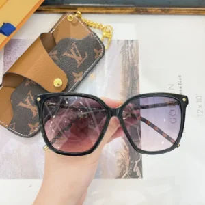 LOUIS VUITTON (Z1708E) - Image 3