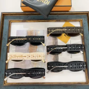 FENDI (FE40120I) - Image 4