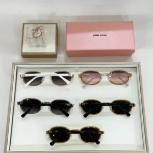 MIU MIU (MU 88AV) - Image 4
