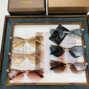 GIVENCHY (GV400024U) - Image 2