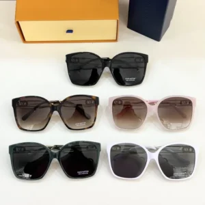 LOUIS VUITTON (Z1846) - Image 4