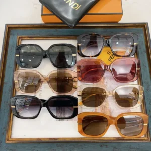 FENDI (FE40065F) - Image 4