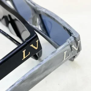 LOUIS VUITTON (Z1341W) - Image 4