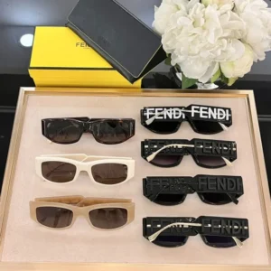 FENDI (FE40131I) - Image 3