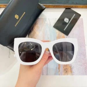 VICTORIABECKHAM (VB652)