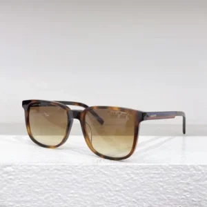 Lacoste (L947S) - Image 2