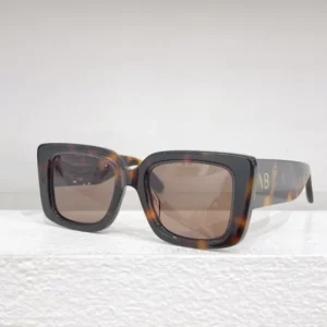 VICTORIABECKHAM (VB653S)