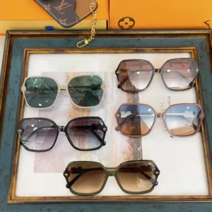 LOUIS VUITTON (Z0238) - Image 3