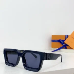 LOUIS VUITTON (Z1165) - Image 5