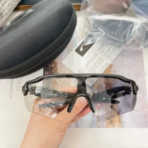 OAKLEY (OO9208) - Image 5
