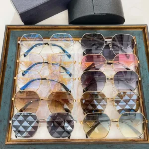 PRADA (PR 2401Y) - Image 6
