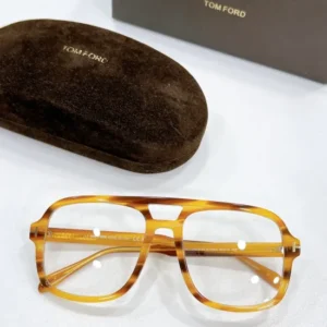 TOM FORD ( FT0884) - Image 4