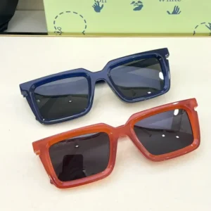 OFF WHITE (OERI113)