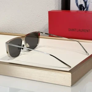 Saint Laurent (SL 605) - Image 4