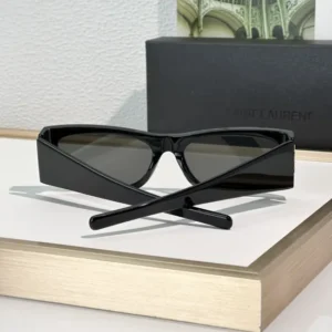 SAINT LAURENT (SLM140/F)