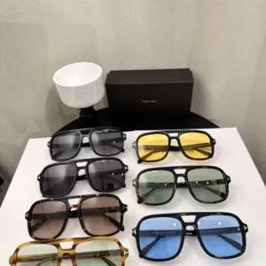 TOM FORD (FT0884)