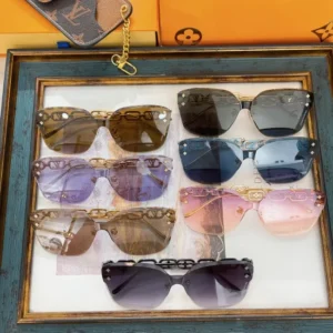 LOUIS VUITTON (Z2030U)