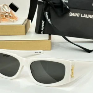 SAINT LAURENT (SLM140/F.)