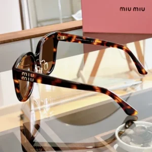 MIU MIU (01ZS) - Image 3