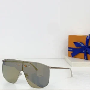 LOUIS VUITTON (Z1717U)